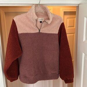 Teddy half zip. Color block